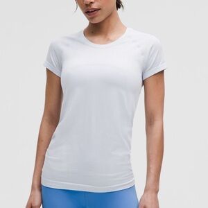 Lululemon swiftly tech top in starch blue size 6